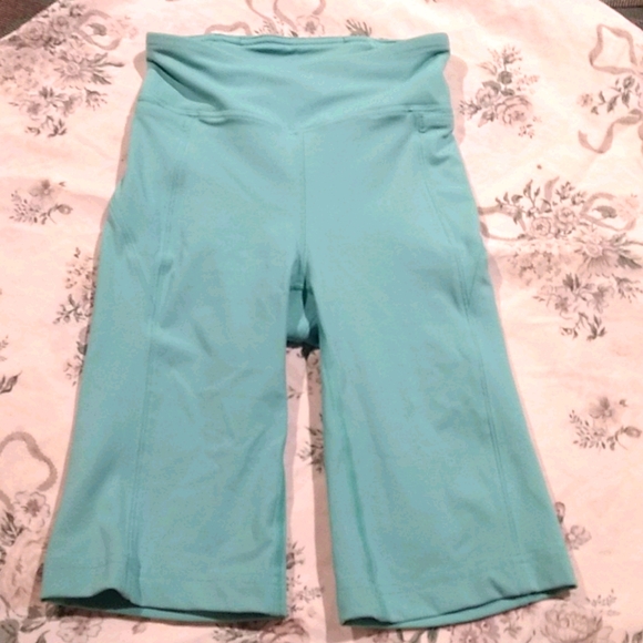 NWOT Lululemon On Pace Short *10" - Picture 5 of 12